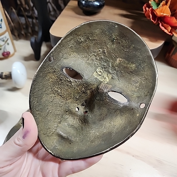 PAIR Vintage Solid Brass Decorative Mask, Made in India, Two-Toned Brass Mask. - Picture 8 of 8